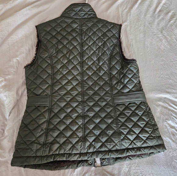 Hunter Green weatherproof lined vest - Picture 3 of 3